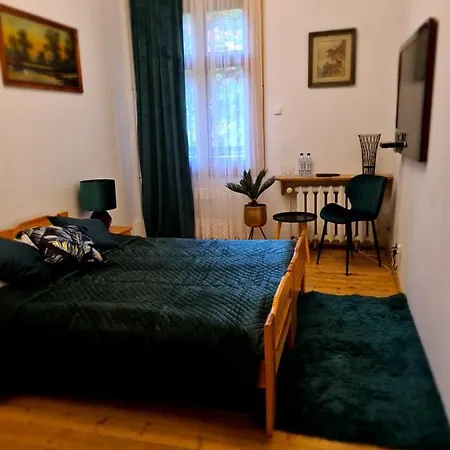 Szklarski Dworek * 스클라르스카포렘바