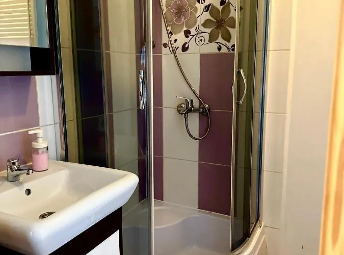 Szklarski Dworek * Sklářská Poruba